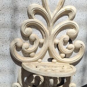 Cast Iron Scolloped Indoor/Outdoor Ornate Cream Shelf Wall Sconce Decor